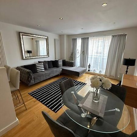 Apartmán Two Br Flat 5 Mins Walk From London Eye G96 Exteriér fotografie