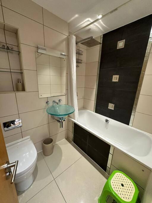 Apartmán Two Br Flat 5 Mins Walk From London Eye G96 Exteriér fotografie