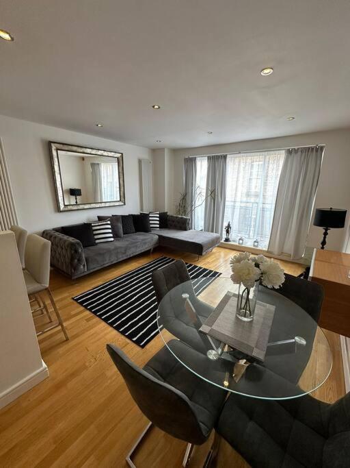 Apartmán Two Br Flat 5 Mins Walk From London Eye G96 Exteriér fotografie
